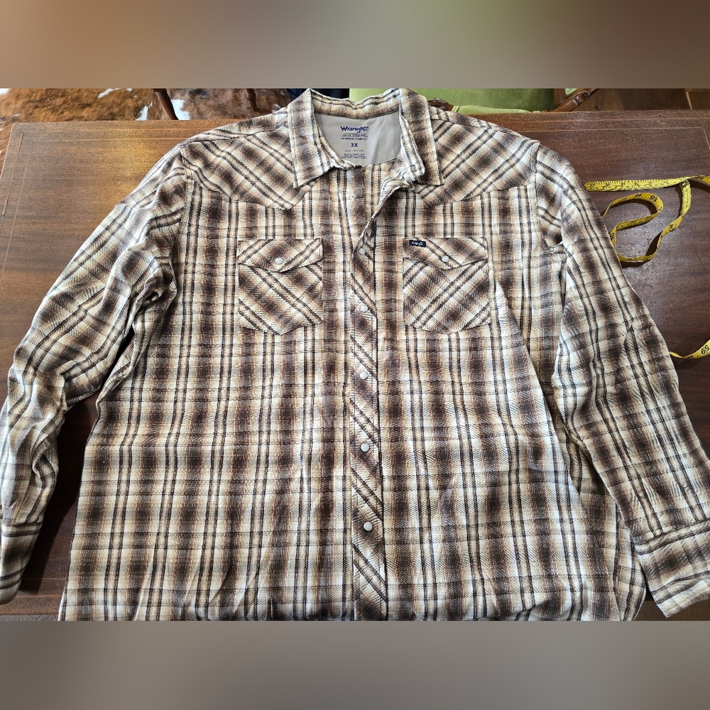 Men's Wrangler Advanced Comfort Long Sleeve Pearl Snap Shirt
